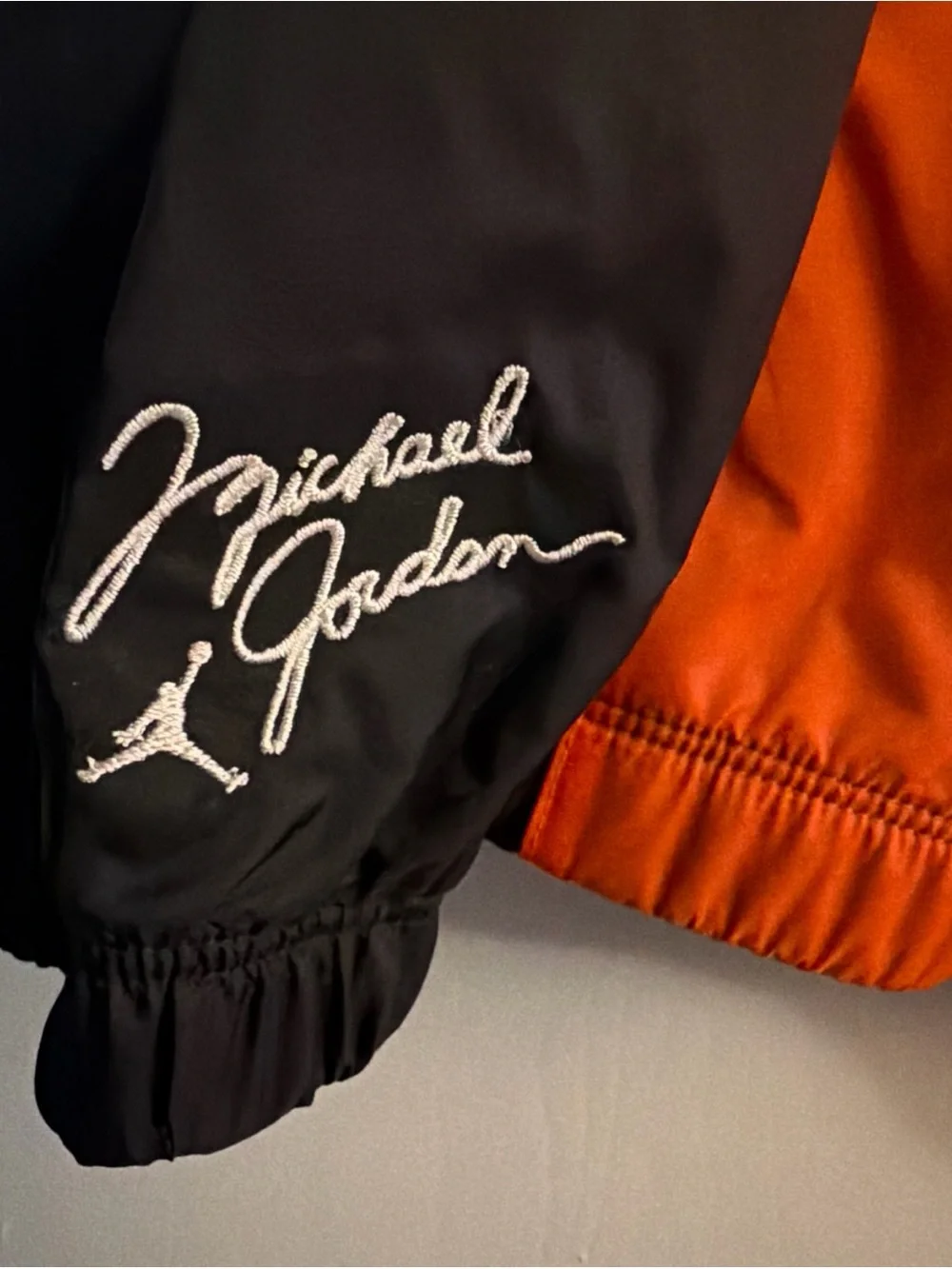New Jordan Black, Orange & Gray Half-Zip Windbreaker Jacket Mens Size Small